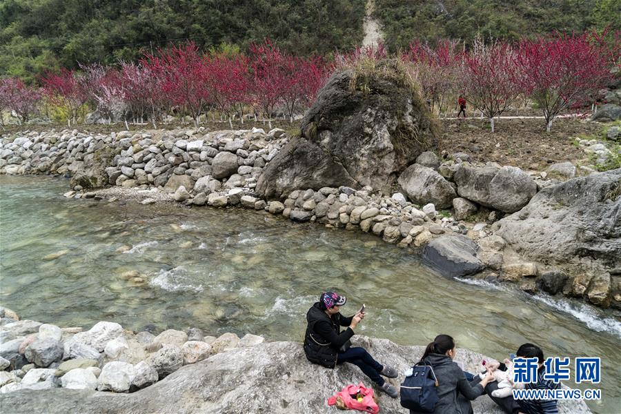 环球体育app下载苹果-鄂尔多斯杭锦旗一高中生被同学围殴