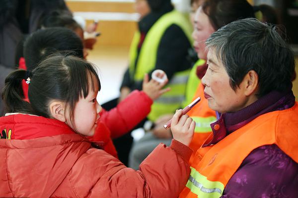 澳门吉尼斯人游戏平台下载-湖南冷水江发生煤矿井下安全事故：已致4人遇难，一个月前市长曾暗访事发煤矿