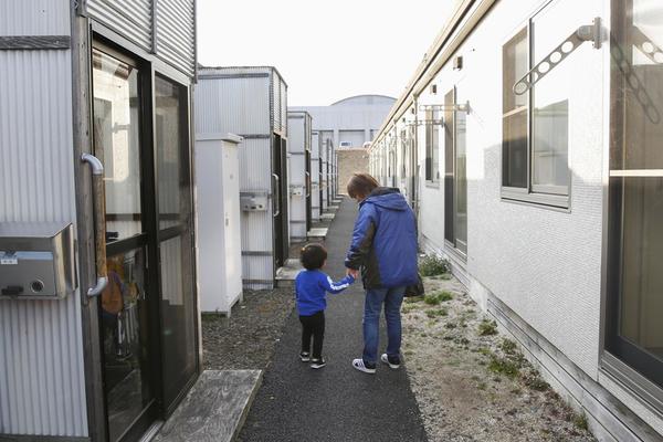 kok全站app官网登录入口-女子称机场上厕所遭男孩强行推门