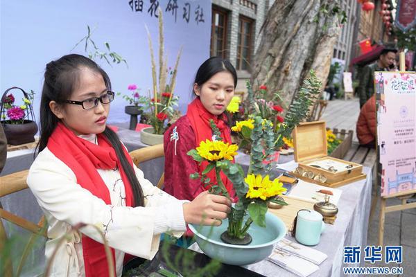 大阳城43335集团娱乐免费-奔流｜陈家泠法国首展
，“水岸丹青”奔流到巴黎