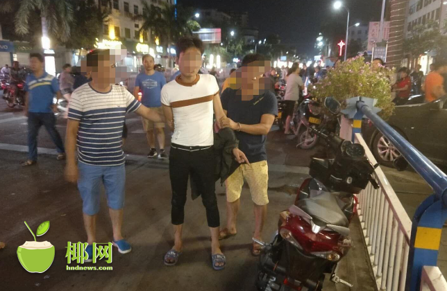 买球的足彩ap推荐-为什么抠脚后总是想要闻一下手