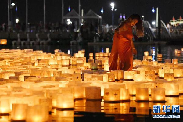 英亚体育手机app下载-死后才能复制技能�，可第一次死就复制了死亡回档【第一季合集版】