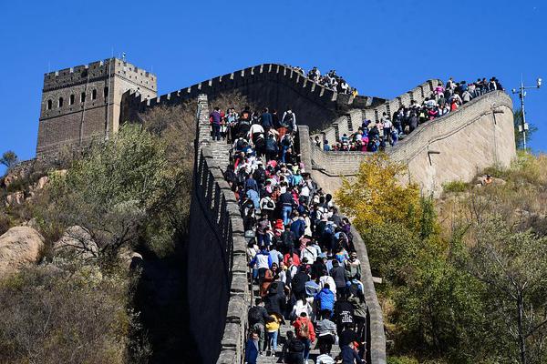 英亚体育手机app下载-辽宁铁人俱乐部官宣
	：范志毅担任教练组组长