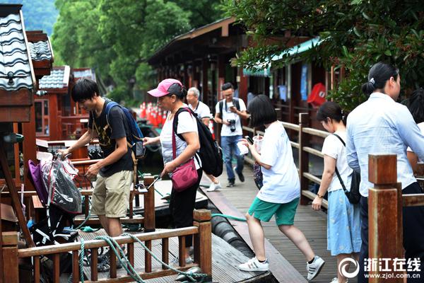 koko平台电竞官网-今年唯一日全食:太阳被吞成指环