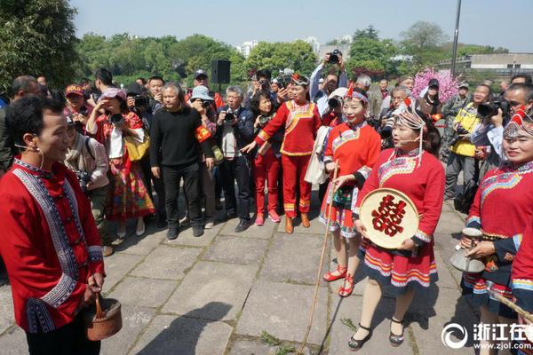 财神到游戏平台-河南姑娘在四季青做穿版模特月入两万