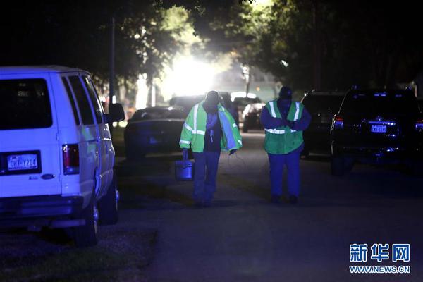 b 体育下载-河南一高校招生科副科长被举报聚众淫乱

，校方
：纪委已介入核查