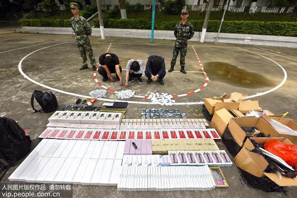 kaiyun体育-这事儿｜多所高校期末寄成绩单给家长，大学生们看法不一