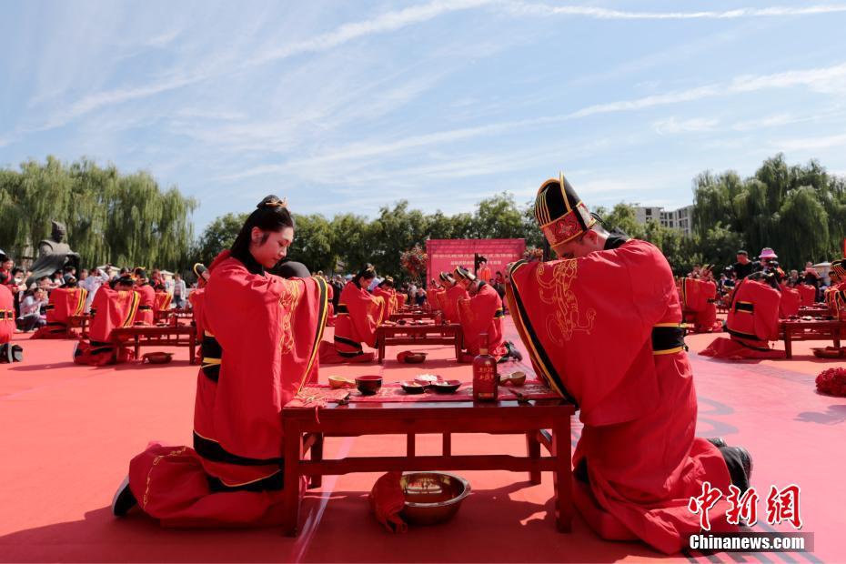 开云app苹果下载-习近平会见法国梅里埃基金会主席夫妇