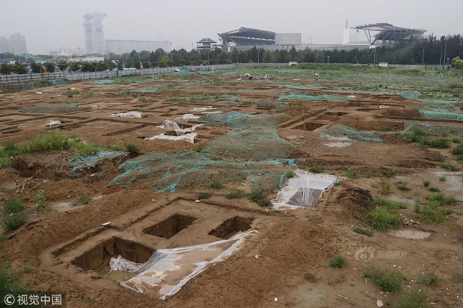 欧帝体育app下载-周雨彤 一次醉酒换来一生内向