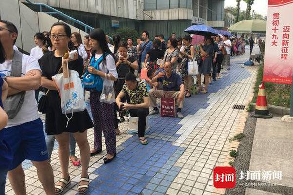 半岛星空体育-三次被贬官，范仲淹宁鸣而死