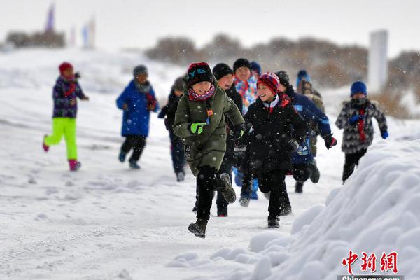 开云苹果下载app-马英九参访西安国家版本馆，盼中华文明照亮民族未来