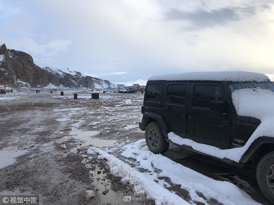 开云游戏app平台-女子称机场上厕所遭男孩强行推门