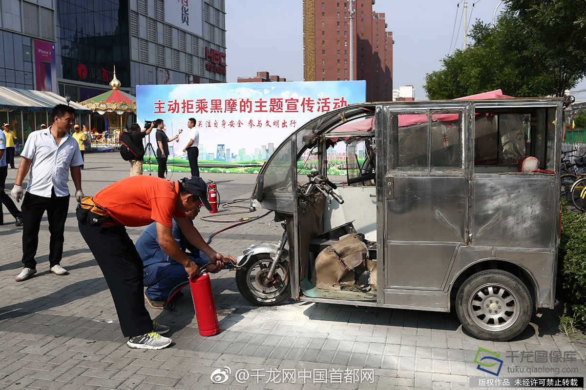 koko体育在线登录-河南一高校招生科副科长被举报聚众淫乱
，校方：纪委已介入核查