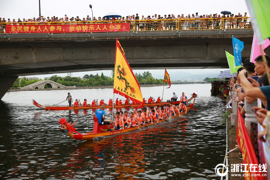 6686客户端-家里准备的婚房，我姐姐进入先住一段时间
，女朋友觉得很膈应	，怎么解决?