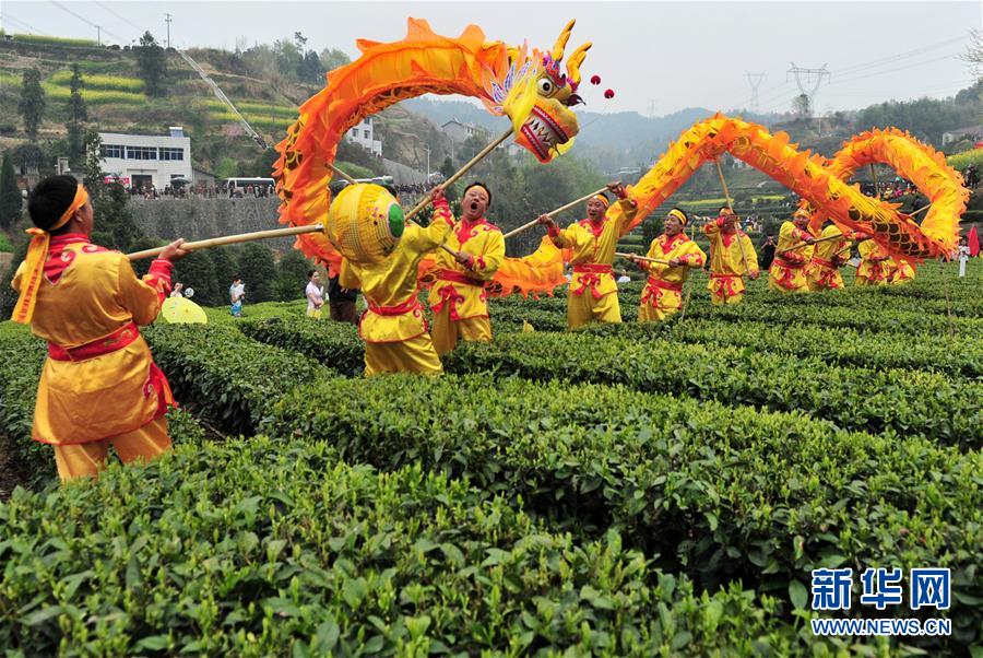 米乐官网入口下载-“提灯定损”之地探访：村里住着很多陪读妈妈
，当地民宿遭大量退订