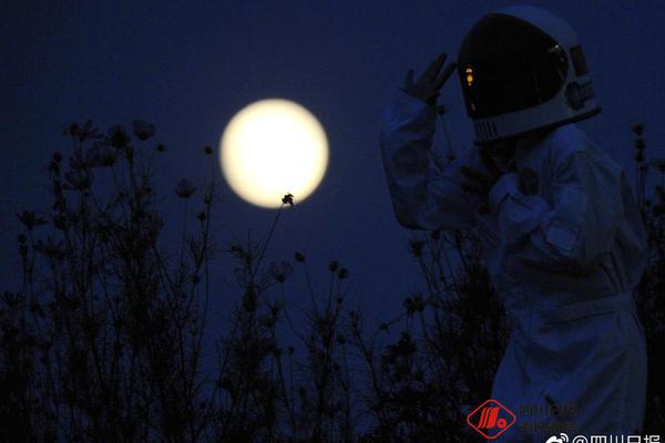 星空体育官网-今年唯一日全食:太阳被吞成指环