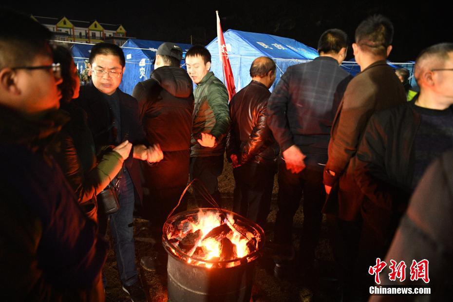 摩杰平台注册开户-下雨天为什么容易思绪万千�？