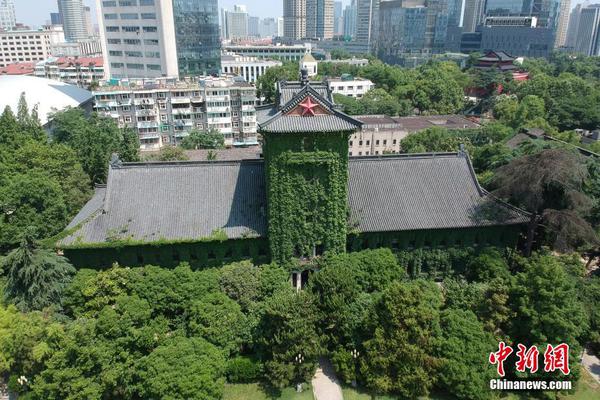 乐竞体育链接入口-周雨彤 一次醉酒换来一生内向