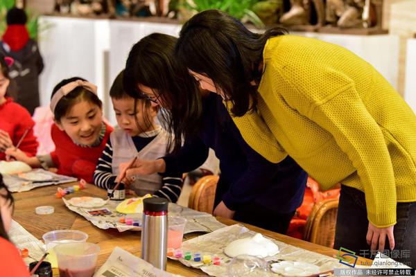 澳门官方平台-从垃圾桶里翻、自己网上买，部分小学生沉迷“烟卡”需警惕