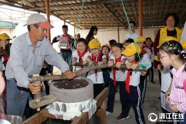 开云电子娱乐-极氪高管直播续航实测