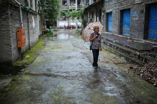 亚盈app官网下载-周雨彤 一次醉酒换来一生内向