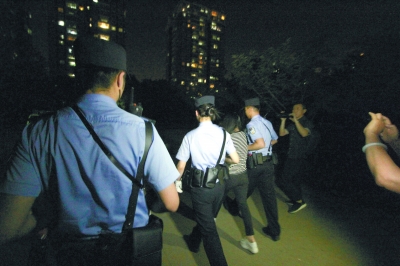 亚搏线上app-缅甸警方捣毁仰光一诈赌窝点：47人被抓获，含16名中国人