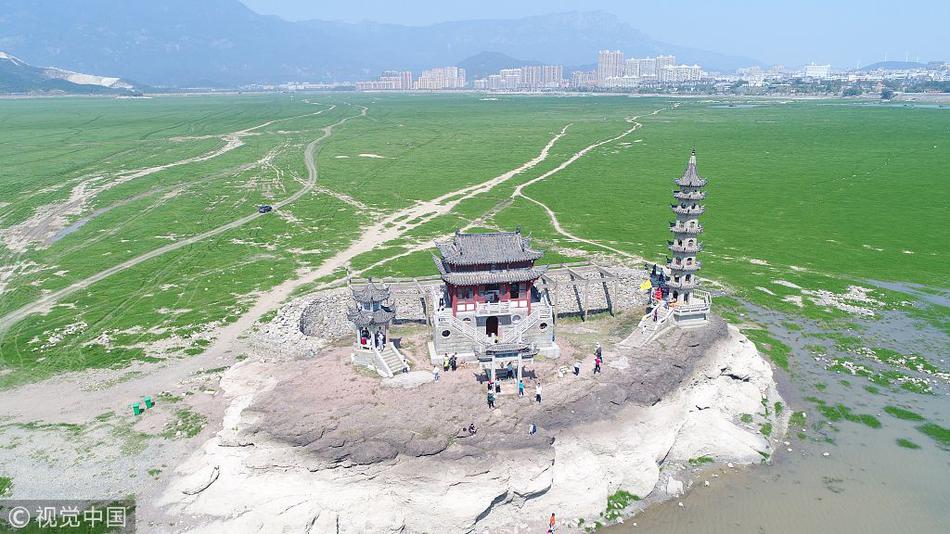 江南登录入口app下载-黄景瑜王一博雨中打戏