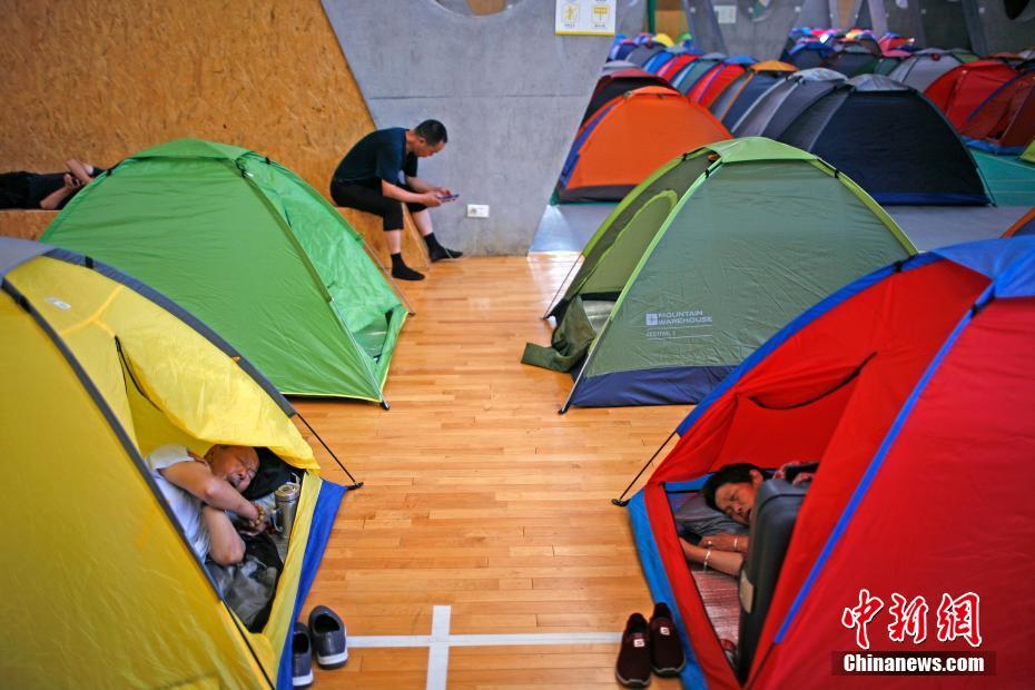 koko平台电竞官网-雨纷纷 我还不想忘记他