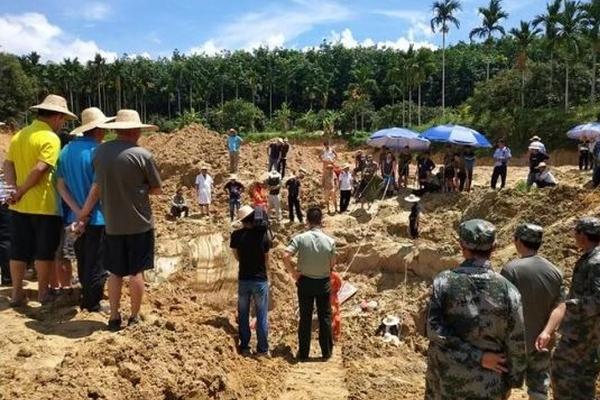 半岛在线登录入口-耶伦结束访华行程跑去三里屯喝酒