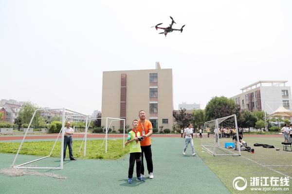 半岛在线登录官网-河南一高校招生科副科长被举报聚众淫乱
，校方
：纪委已介入核查