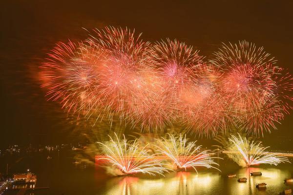 kok电竞首页-鼻塞、眼睛红肿�、皮肤痒，为什么过敏体质一到春天就特别难受	？