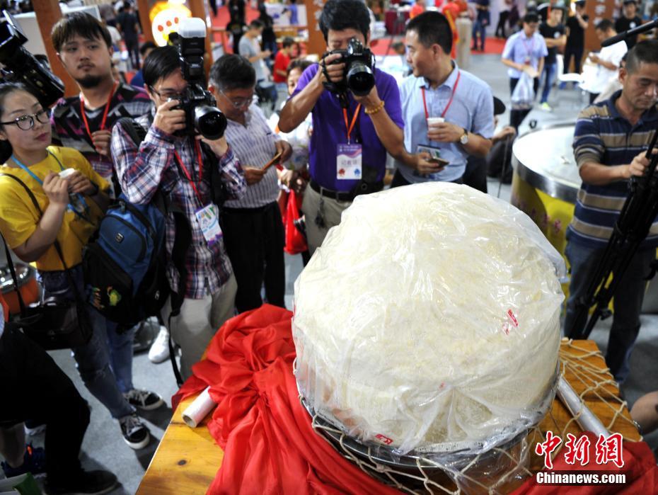 半岛网页版登录入口-落坡岭女书记被评感动中国人物