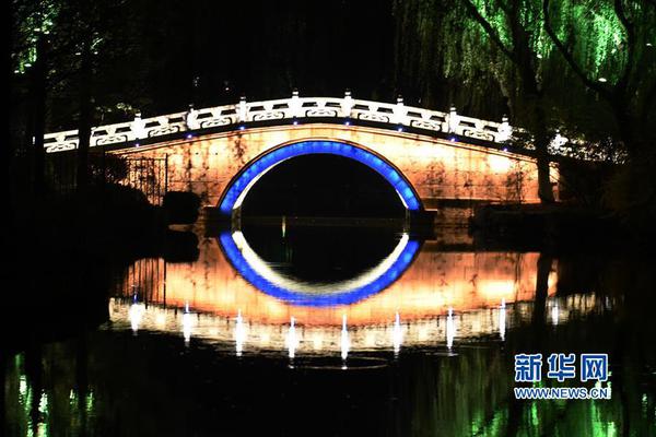 半岛在线登录入口-江西师大男学生虐猫