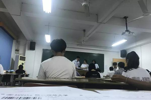 开云电子娱乐-浙江大学把学生成绩单寄给家长