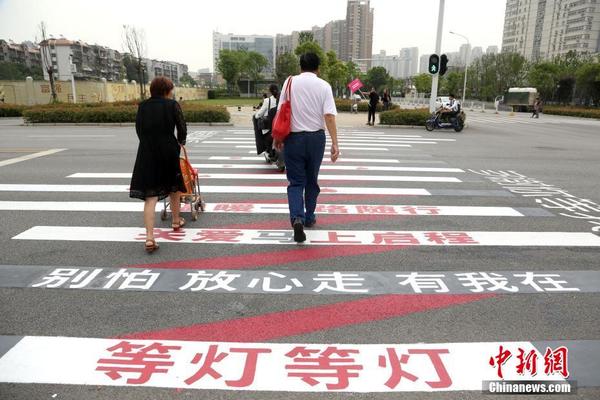 澳门皇家电子游戏-落坡岭女书记被评感动中国人物