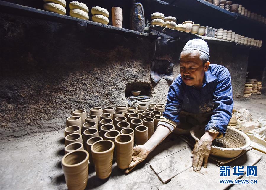 半岛网页版在线登录-特斯拉市值一夜涨超1800亿