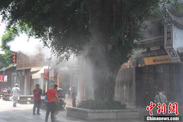 江南官方入口-黄景瑜王一博雨中打戏