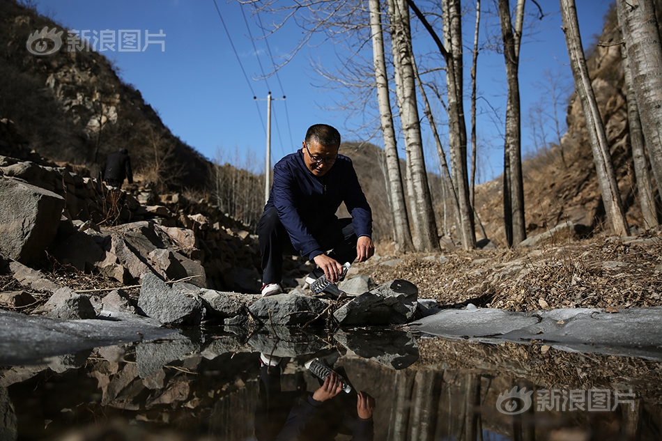 江南官方入口-“提灯定损”之地探访：村里住着很多陪读妈妈，当地民宿遭大量退订