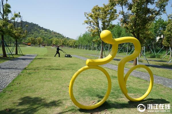 半岛星空体育-清华、天大、复旦等国内各大高校的春日美景陆续进入最佳观赏期
，你手机里有哪些「美得不可思议」的春景	？