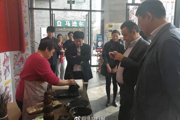 赚钱网站入口-知名基金经理张坤重仓旗下全部产品	，丘栋荣
、葛兰「重金」自购�
，释放了哪些信号？