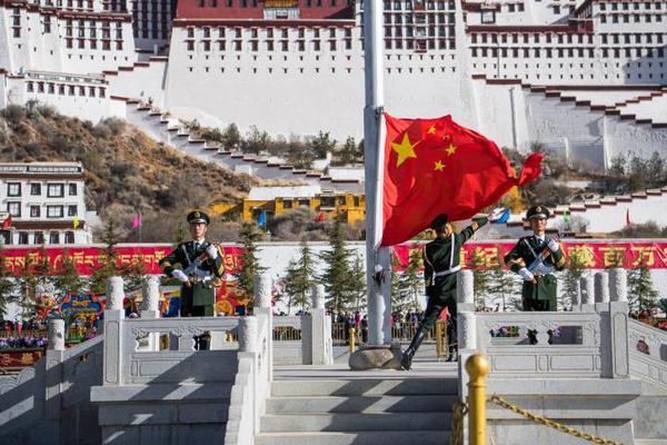 赢钱可提现的游戏-《饥饿派画家》我帮朋克帮画了一幅及其“叛逆”海报