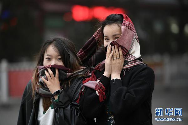 现金游戏可提现的网站-周雨彤一次醉酒换来一生内向