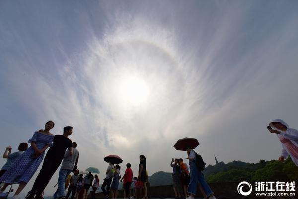 足博体育官网首页-今年唯一日全食:太阳被吞成指环