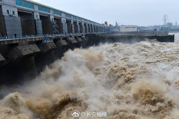 半岛在线登录入口-遇袭身亡律师去年刚结婚 父母务农