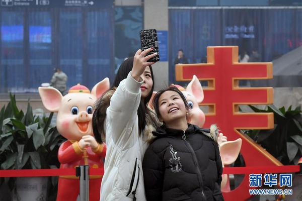 欧宝登录入口-今年唯一一次日全食现场画面